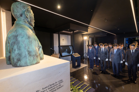 HD현대 임직원들 점심에 '감자밥' 오른 이유는?