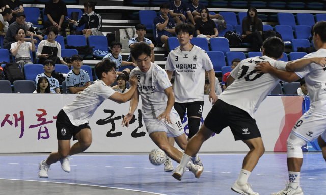 지난해 2783개 팀 선수단 4만 7197명이 각종 체육 행사와 동계전지훈련을 위해 고성을 다녀간 것으로 집계됐다. 선수단 관계자와 가족 등을 합친 연인원은 25만 7196명에 달한다. 이는 5만 명 남짓이 고성군 주민등록 인구의 5배가 넘는 수치다. 고성군 제공