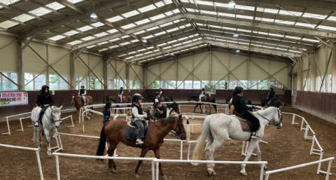 ‘귀족 스포츠’ 틀 깬 승마, 김해 학생 일상에 스민다