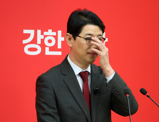 국민의힘 주진우 의원(해운대 갑)이 9일 오전 부산 연제구 부산시의회에서 부산시장 출마 선언을 하고 있다. 연합뉴스