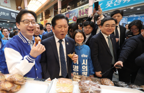 [포토뉴스] 양산 온 정청래