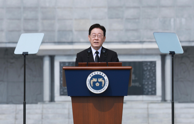 이재명 대통령이 27일 국립대전현충원에서 서해수호의 날 기념사를 하고 있다. 연합뉴스