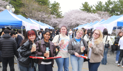 ‘부산대 벚꽃축제’ 개최…소통과 참여형 봄 축제