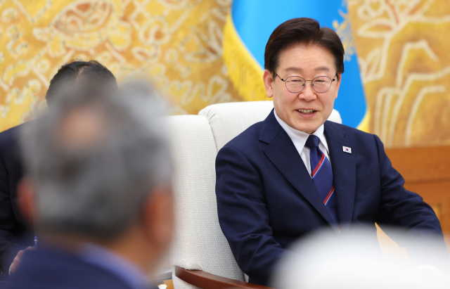 이재명 대통령이 지난 31일 청와대에서 미국 하원의원단을 접견하고 있다. 연합뉴스