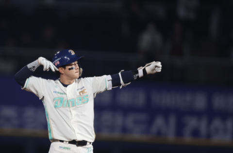 실책에 갈린 승부, 시즌 첫 '낙동강 더비' 롯데 완패