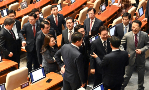 ‘부산 글로벌법’에 침묵하는 민주당… 법사위서 또 묵히나