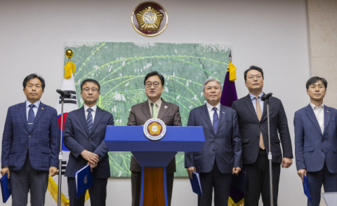 국힘 뺀 여야의원 187명, 개헌안 발의…국힘서 최소 10표 이탈해야 통과 가능