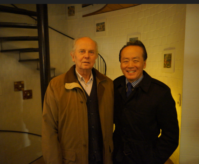 15년 전 독일 베를린의 한스 마르틴 라벤슈타인(왼쪽) 교수 자택을 방문했을 때 함께 찍은 사진이다. 금난새 제공