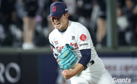 '미완의 대기'에서 '난세의 영웅'으로…롯데 구한 김진욱