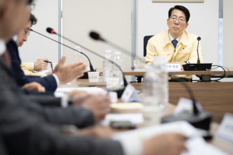 해수부, 호르무즈 통항재개 대비 보험상황 점검…“신속·안전한 통황 최우선”