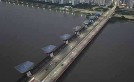 ‘낙동강하굿둑 경관조명’ 올해부터 사계절 내내 불 밝힌다