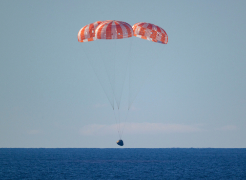 50년 만의 달 방문… '아르테미스 2호' 지구 귀환
