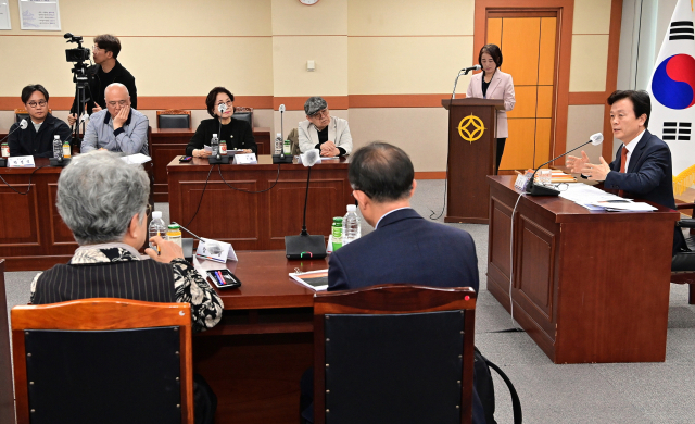 13일 진주시청 상황실에서 진주시립이성자미술관 특별기획전 ‘한국 채색화의 흐름’ 계획(안) 보고회가 열렸다. 진주시 제공