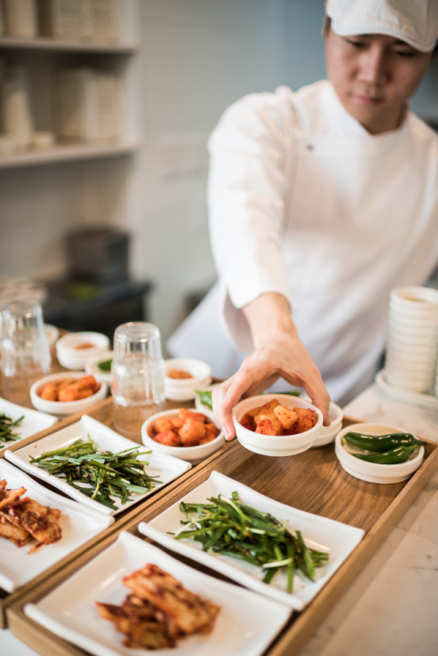 할머니와 어머니에 이어 김성운 대표가 3대째 양산국밥을 잇고 있다. 양산국밥 제공