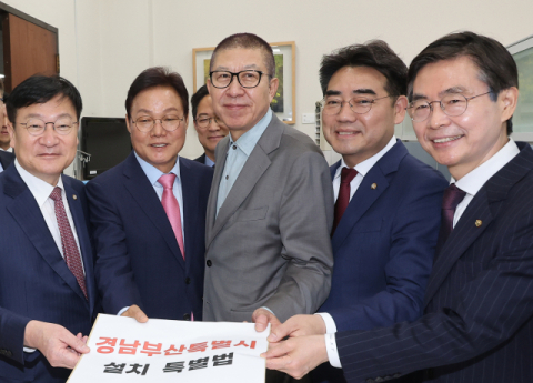 [사설] 메가시티 vs 행정통합, 실익과 실현 가능성 잘 따져야