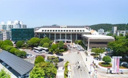 하필 선거 목전에…지자체 ‘민생’ 앞세운 '현금성 지원' 논란