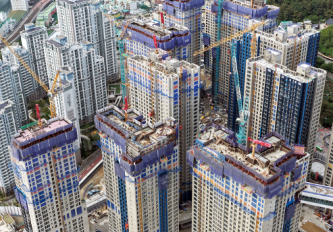 [사설] 경기 침체에 전쟁 직격탄, 지역 건설 현장 올스톱 위기