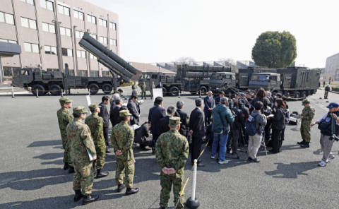 일본, 자위대 계급 명칭 군대처럼 바꾼다…‘전쟁 가능 국가’ 첫발?