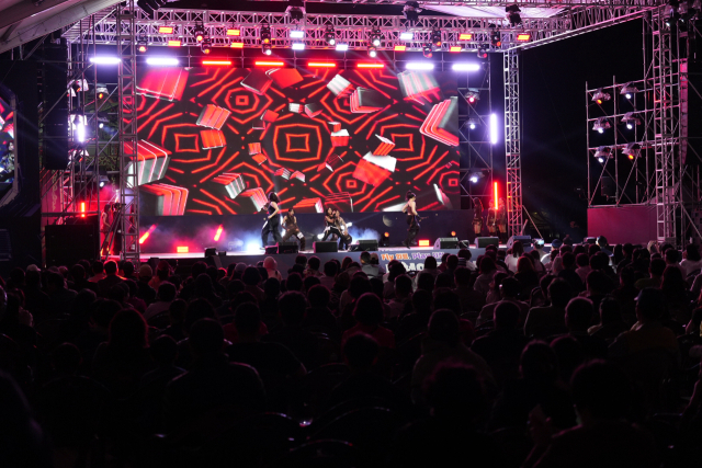 사천와룡문화제 ‘와룡 K-POP 슈퍼스타 발굴 프로젝트’ 모습. 올해는 다채로운 주야간 프로그램이 마련되면서 ‘체류형 축제’로 자리매김했다. 사천시 제공