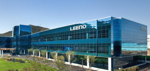 리노공업 700만 주 지분 매각, 지역 자본 재편 신호탄?