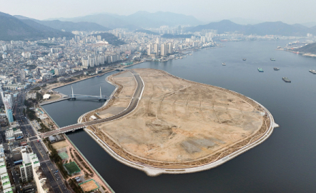 하세월 ‘마산해양신도시’ 물꼬 트나