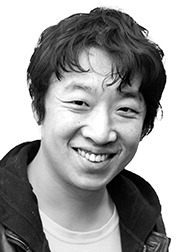 [데스크 칼럼] 인공지능 바다에서 허우적거릴 당신에게