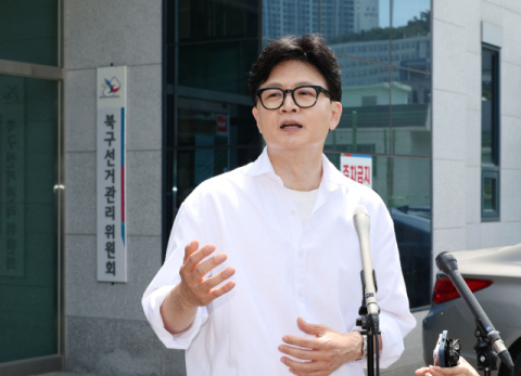 이준석 모델이냐, 장예찬 모델이냐…한동훈의 길은 어디?