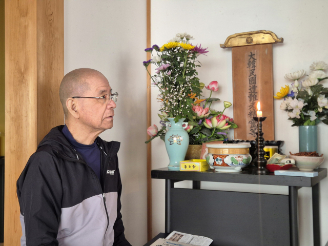 지난달 3일 일본 나가사키현 이키섬 사찰 텐토쿠지에서 만난 니시타니 도쿠도 주지. 손혜림 기자 hyerimsn@