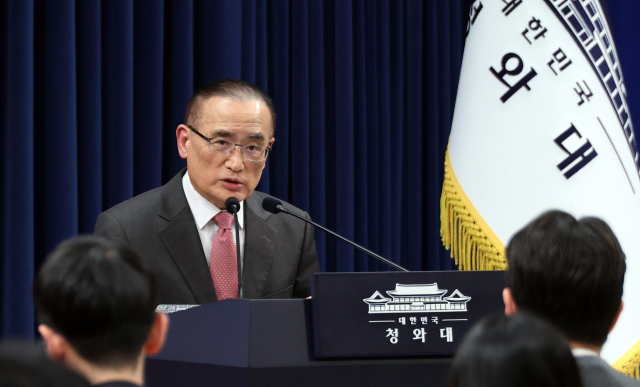 위성락 국가안보실장이 11일 청와대에서 호르무즈 해협에서 피격당한 HMM 나무호 관련 기자간담회를 하고 있다. 연합뉴스