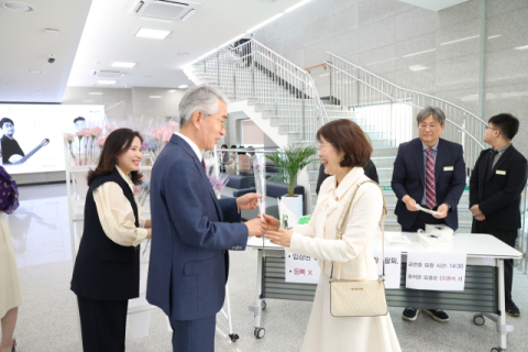 스승의날 맞아 행사 다채
