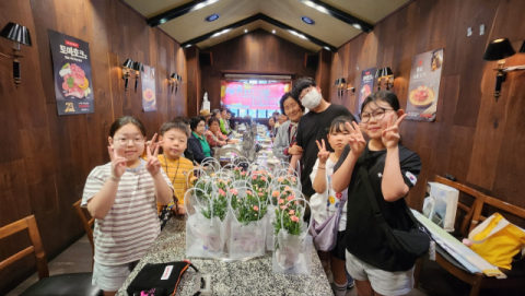 부산진구 가야1동 청소년지도협의회, 결연 경로당 식사 대접