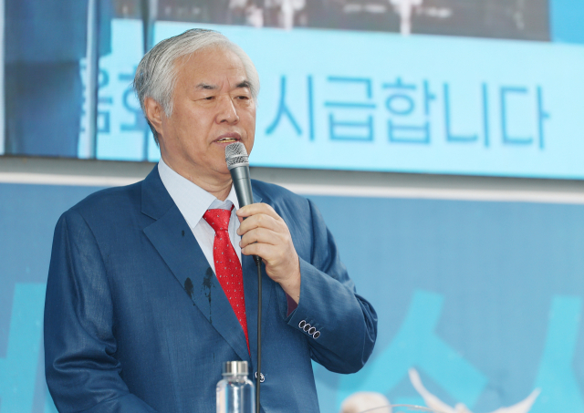 사랑제일교회 전광훈 목사가 11일 서울 성북구 사랑제일교회에서 열린 기자회견에서 발언하고 있다. 연합뉴스