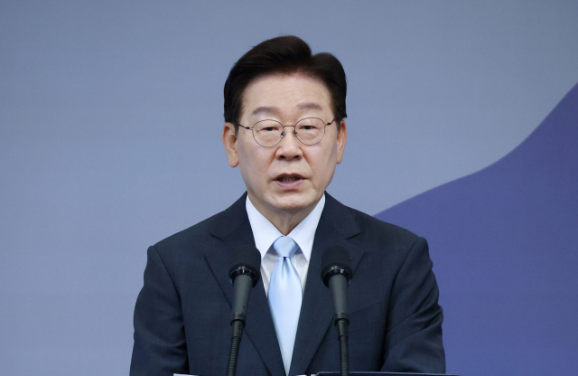 이재명 대통령이 19일 경북 안동 한 호텔에서 다카이치 사나에 일본 총리와 공동언론발표를 하고 있다. 연합뉴스