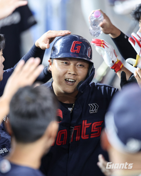 기대하던 ‘한 방’으로 돌아온 한동희…3경기 연속 홈런 아치