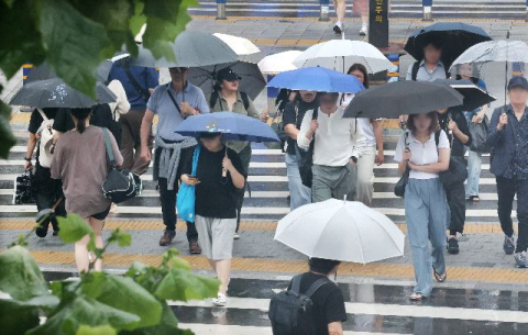 연휴 끝나고 날씨 돌변…남부지역 200㎜ 이상 폭우와 강풍