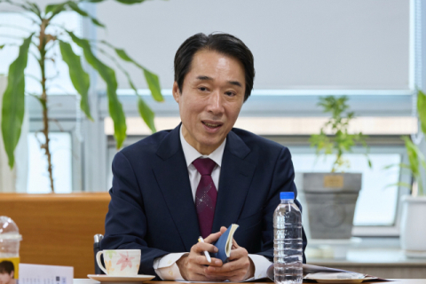 최윤홍 후보, 기초학력·디지털 윤리 강화 [부산시교육감 후보 AI 공약]